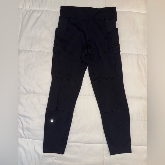 Lululemon Om & Roam Untight Tight
Black luon loose fit cargo pocket pants - Picture 9 of 16